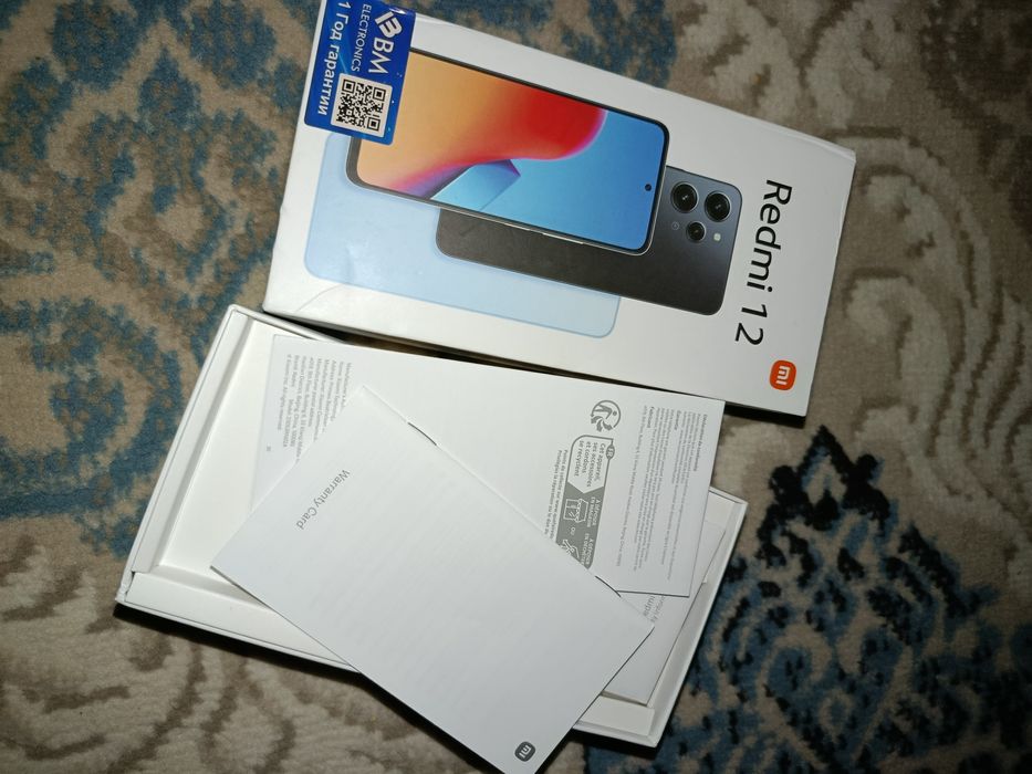 Телефон Redmi 12
