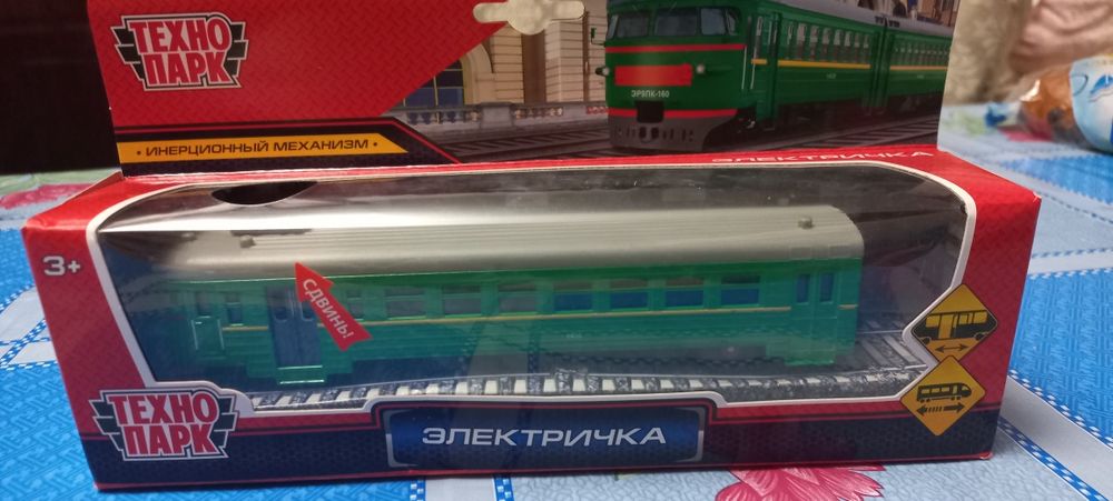 Детская игрушка электричка