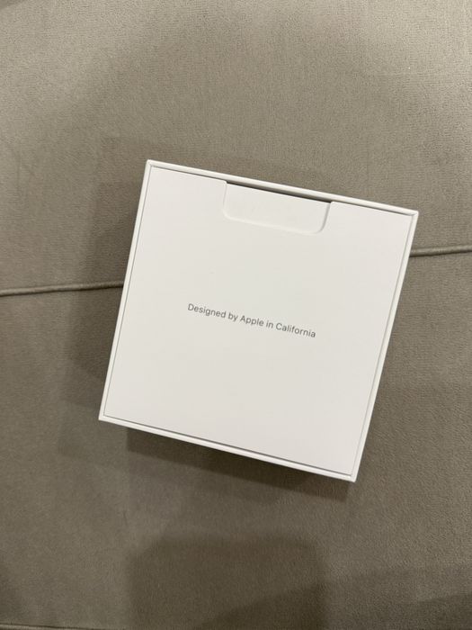 Продам наушники AirPods