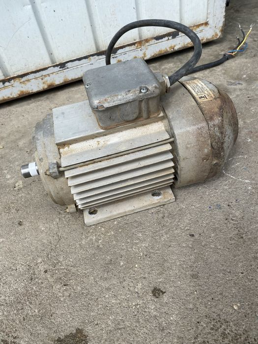 Motor electric trifazat 2,2kw -2800 turatii