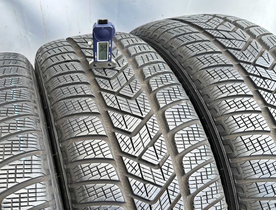 4бр 235/60r18 PIRELLI зимни