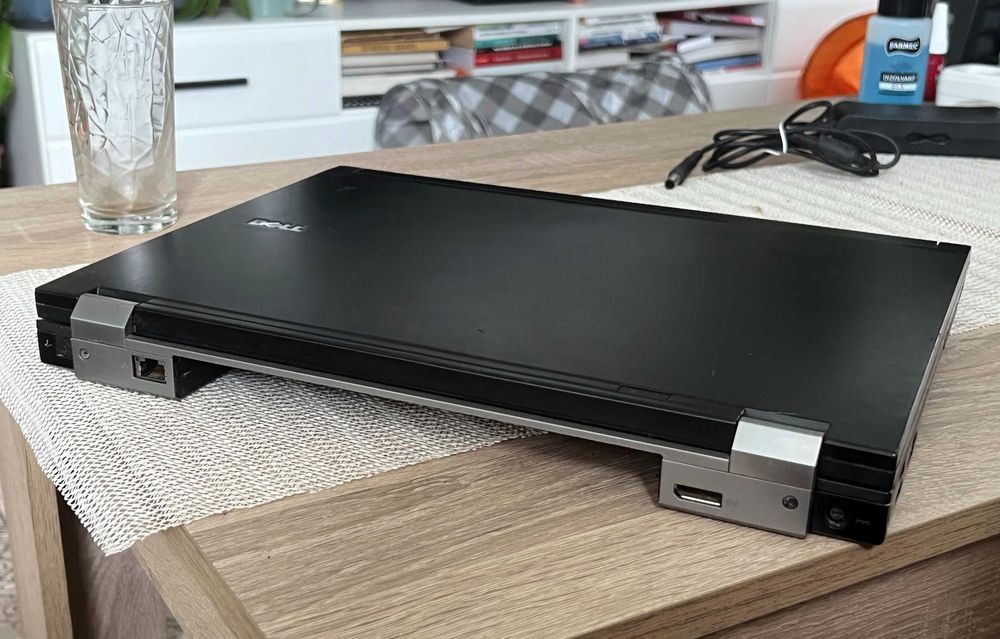 Laptop Dell Latitude E6500 fără HDD RAM baterie încărcător funcțional