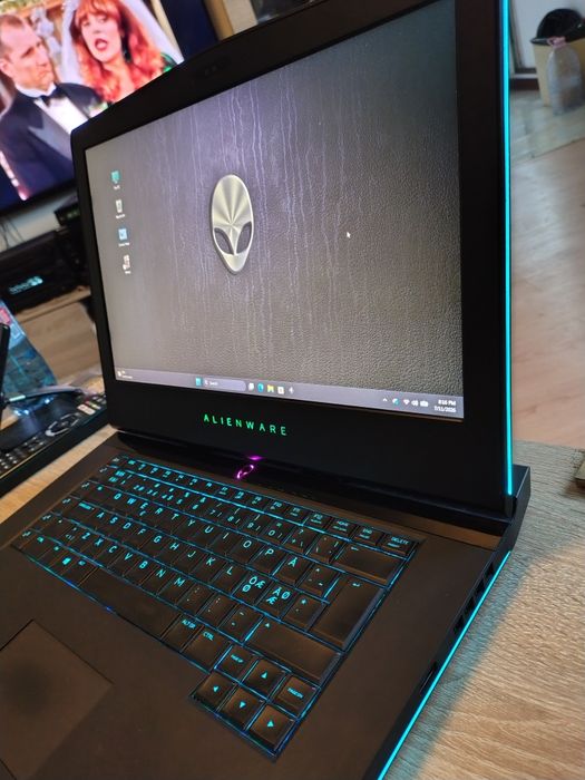 Dell Alienware R3 15 Gaming i7 ssd gtx
