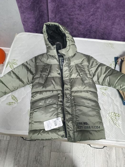 Продам новую куртку.