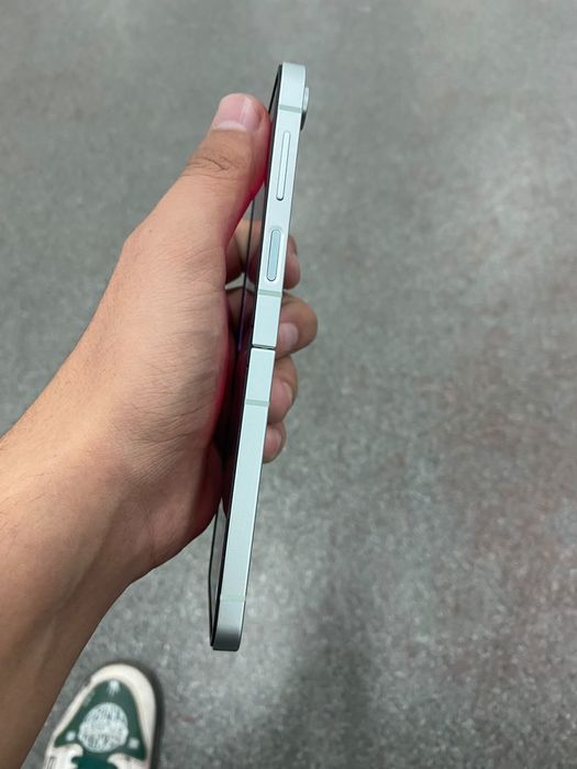 Samsung Z Flip 6