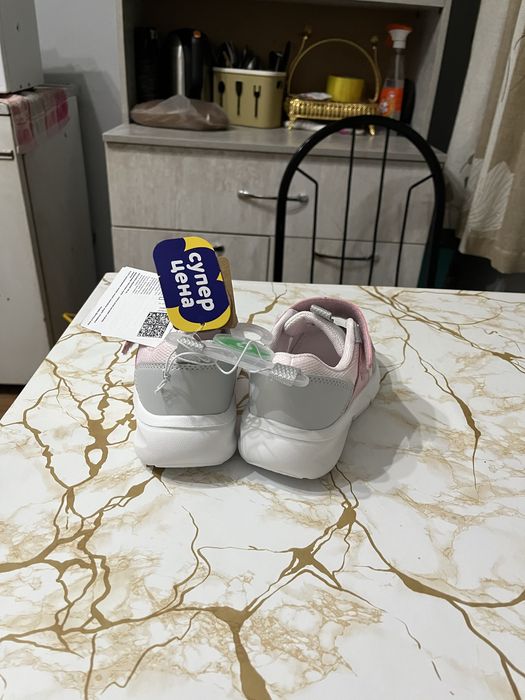 Новый кроссовки