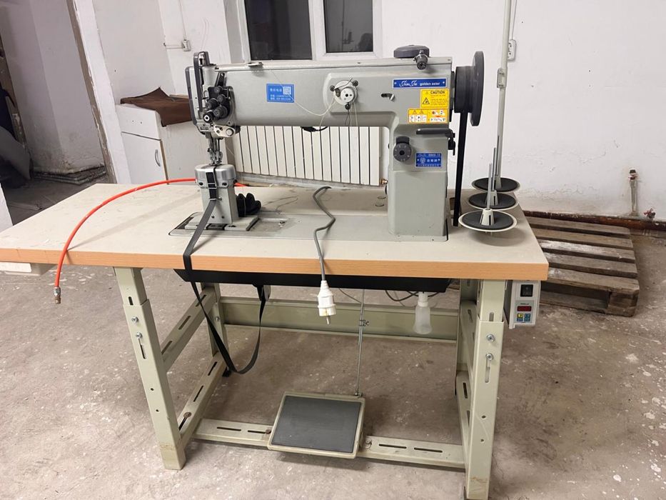 Продам Швейную машинку