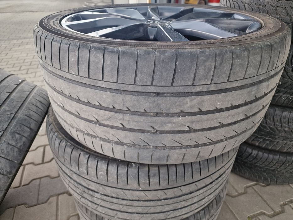 Гуми с Джанти за Audi Q7 295/35 R 21 Yokohama 2023