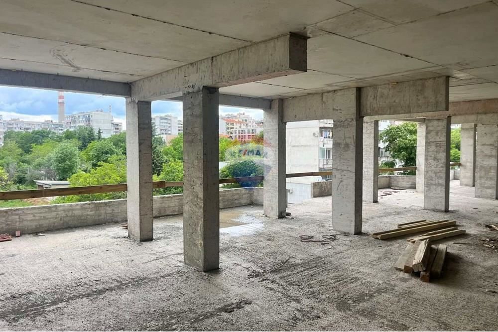 Продава се Двустаен апартамент в Варна, Възраждане 1 - 62 кв.м за 1350 €/кв.м - Снимка #6