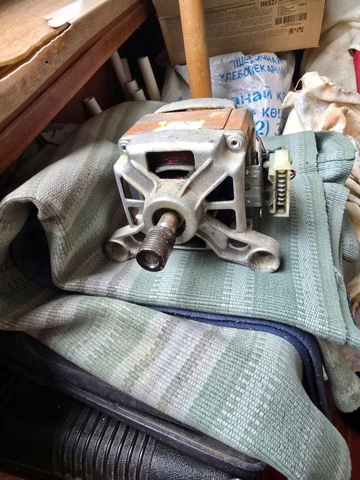 Двигатель на стиральную машинку