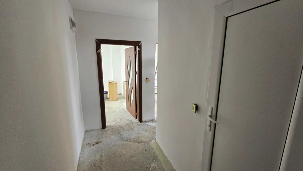 Продава се Двустаен апартамент в Разград, Орел - 63 кв.м за 1134 €/кв.м - Снимка #1