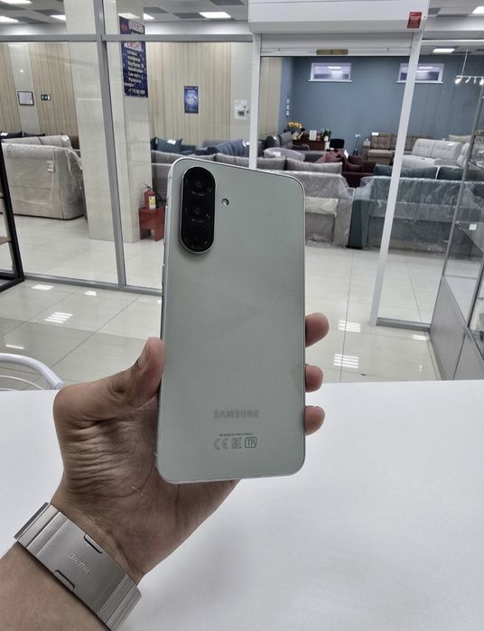 Samsung A56 256Gb в идеальном состоянии