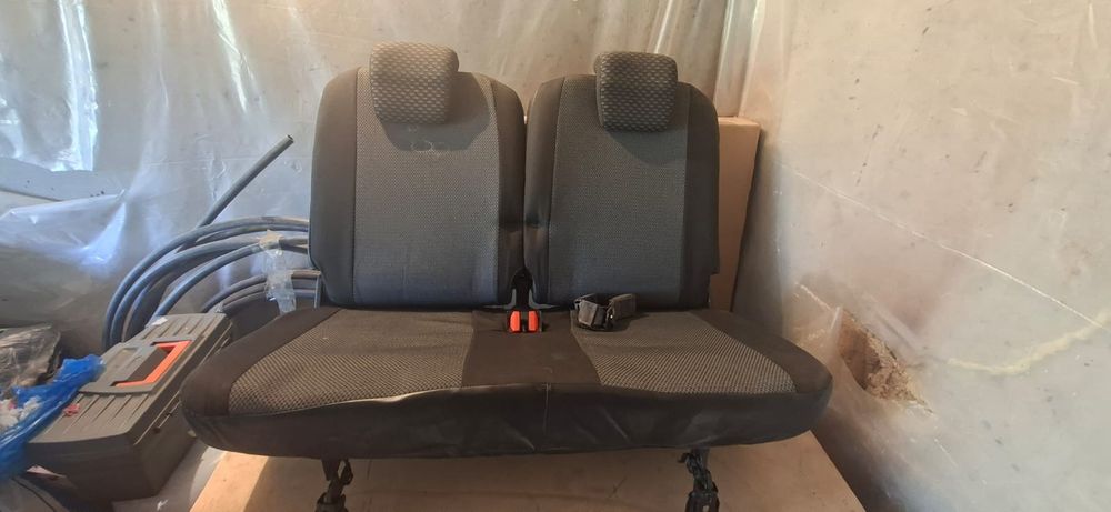 Продам 3 ряд сидений на Ларгус