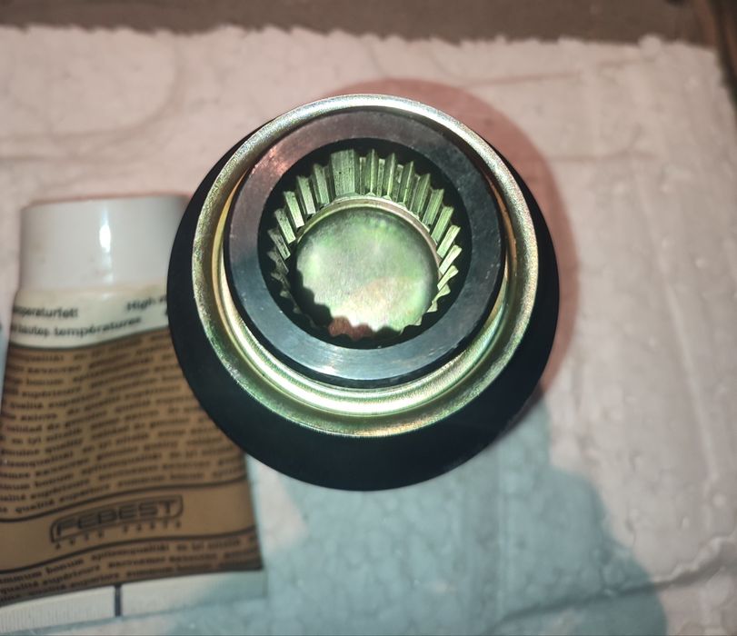 Продам тормозные колодки, шланги суппортов Мазда 626 (кронос)