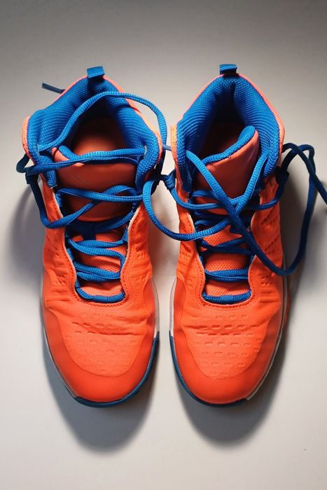 Ghete baschet marime 38 + maiou reversibil