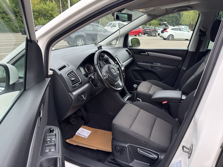 VOLKSWAGEN Sharan 2013 — imagine 4