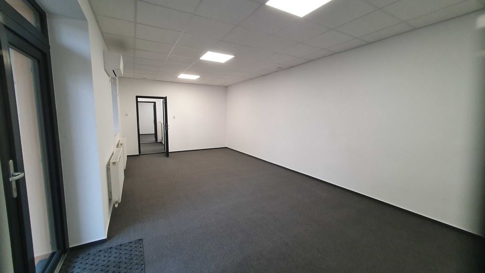 Spatiu comercial/birouri/servicii de inchiriat zona Piata Decebal