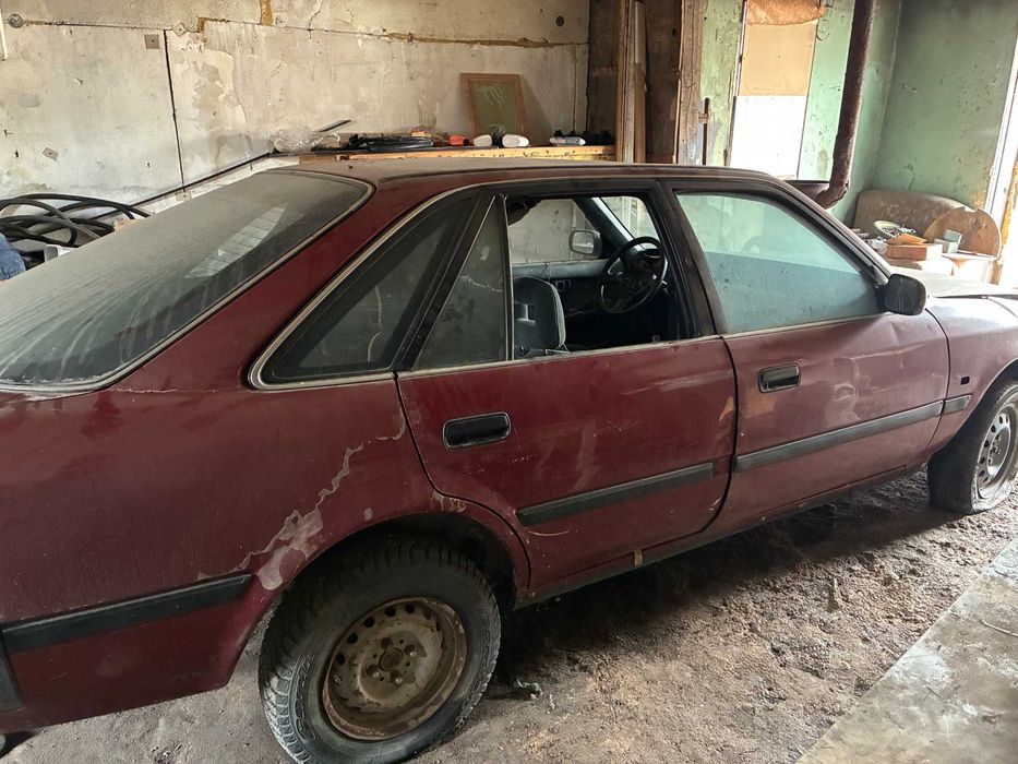 Toyota Carina II, 1990