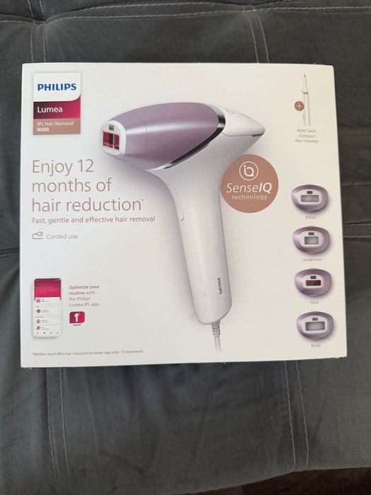Фотоепилатор Philips Lumea 8000