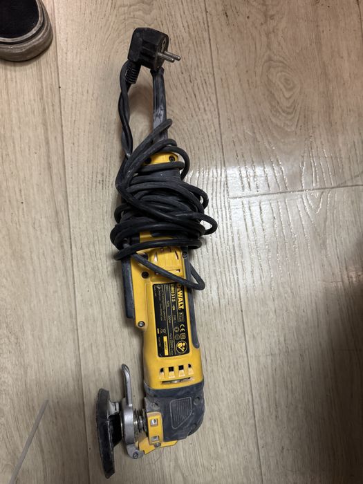 Мултифункционален инструмент DeWALT DWE315
