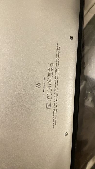 Apple Macbook 2010 год