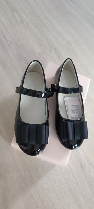Pantofi catifea si piele lacuita