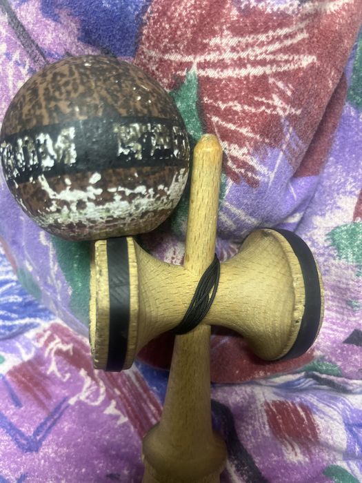 Kendama krom semnata de Xremus