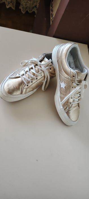 Converse mărimea 40