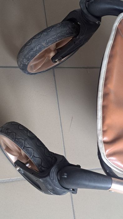 Коляска в хорошем состоянии.