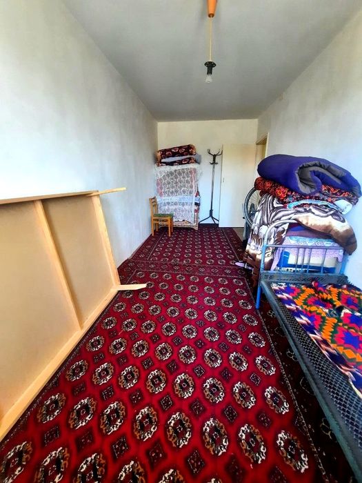 Markazda kirib yotadigan 3 xonali kvartira, arzon