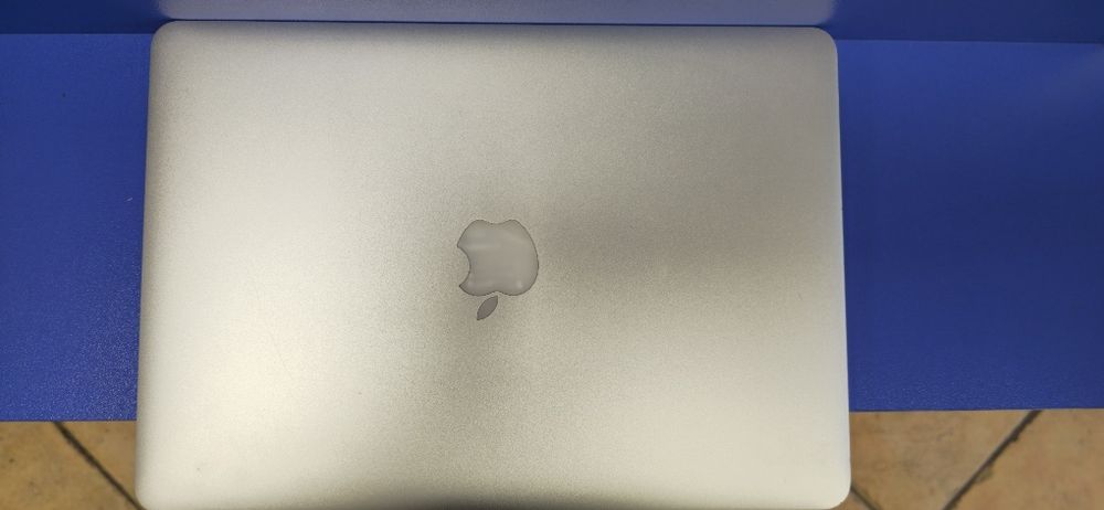 MacBook Air 13-инчов, 2011 г.