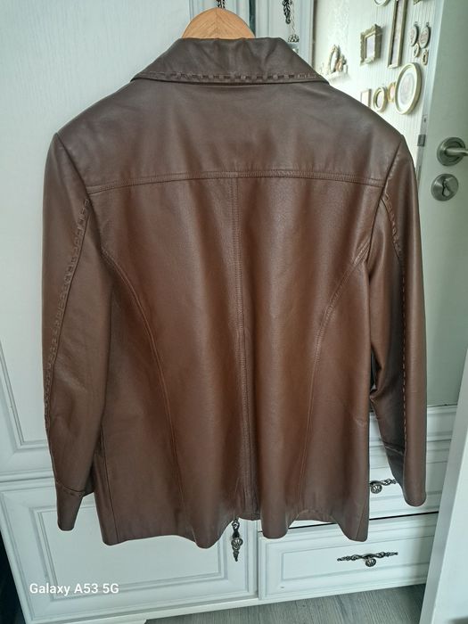 Haina din piele naturala