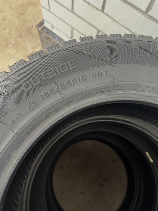 Зимние шины 185/65/15 Ovation