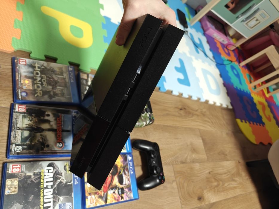 PS4 512 gb + 6 jocuri