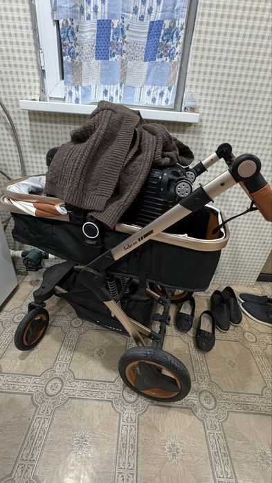 Продам мебель и дескую коляску