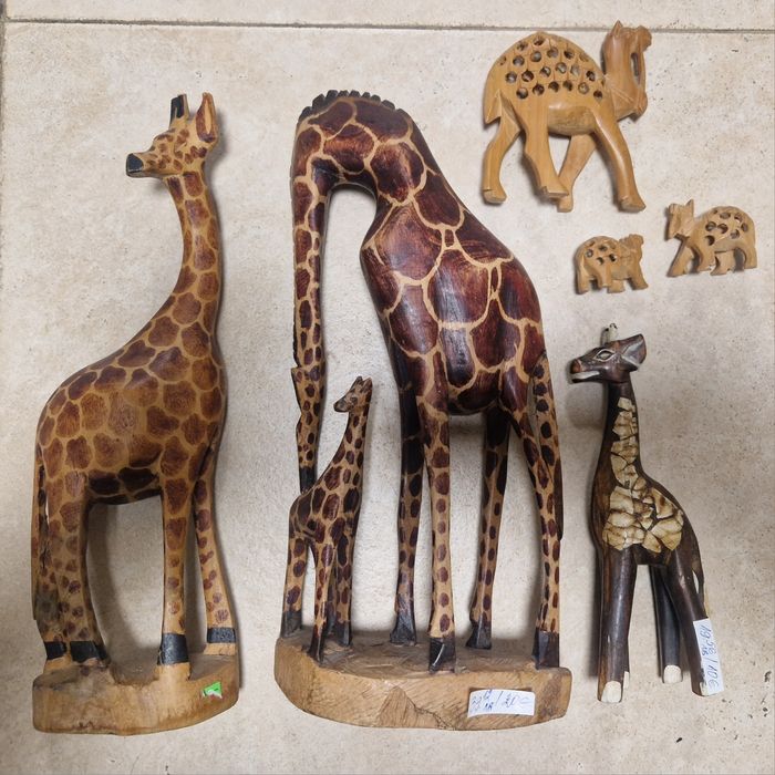 Сувенири и картини дърво