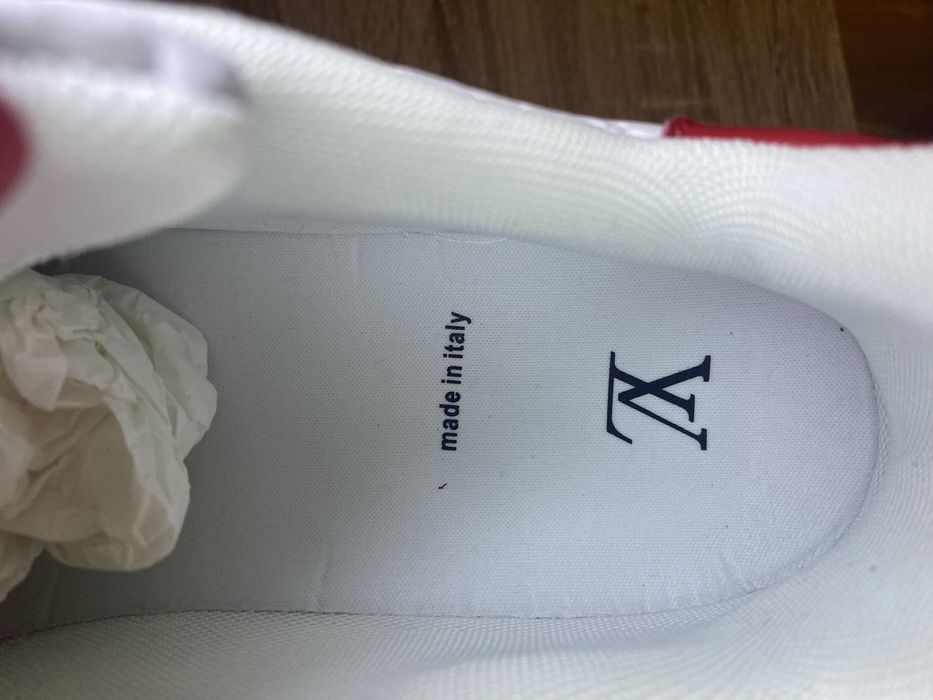 Louis Vuitton Trainer Signature Red