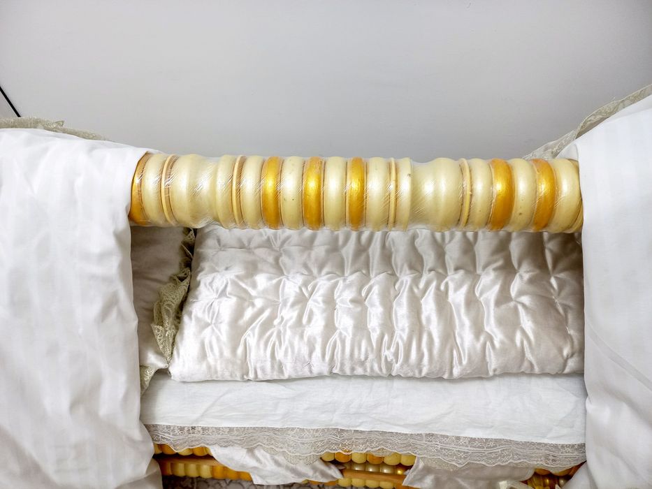 Бешик сотилади комплект