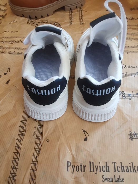 маратонки за момче 25