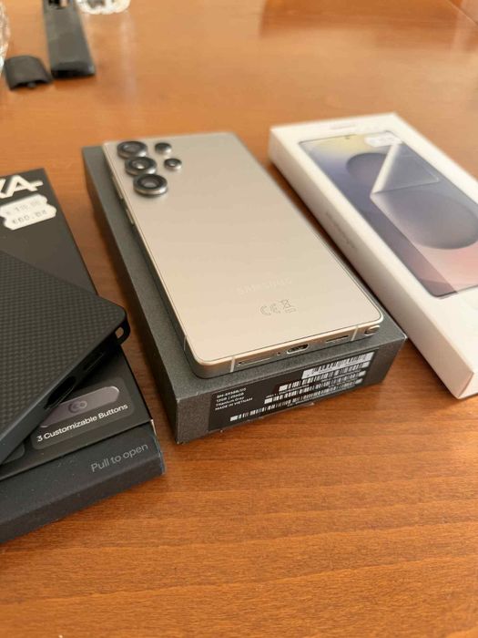 Galaxy s25 Ultra Titanium Gray 256GB с 1.5 години гаранция