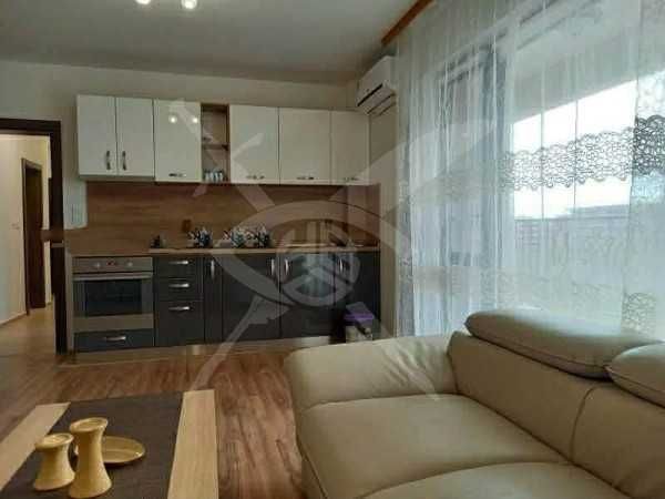 Дава се под наем Двустаен апартамент в Пловдив, Кършияка - 65 кв.м за 488.58 € - Снимка #1