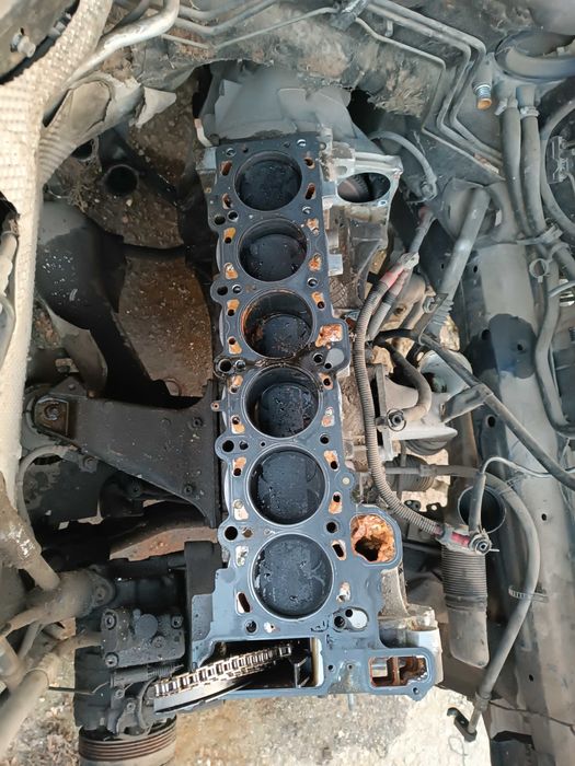 Двигател M54b22 /БМВ/ на части
