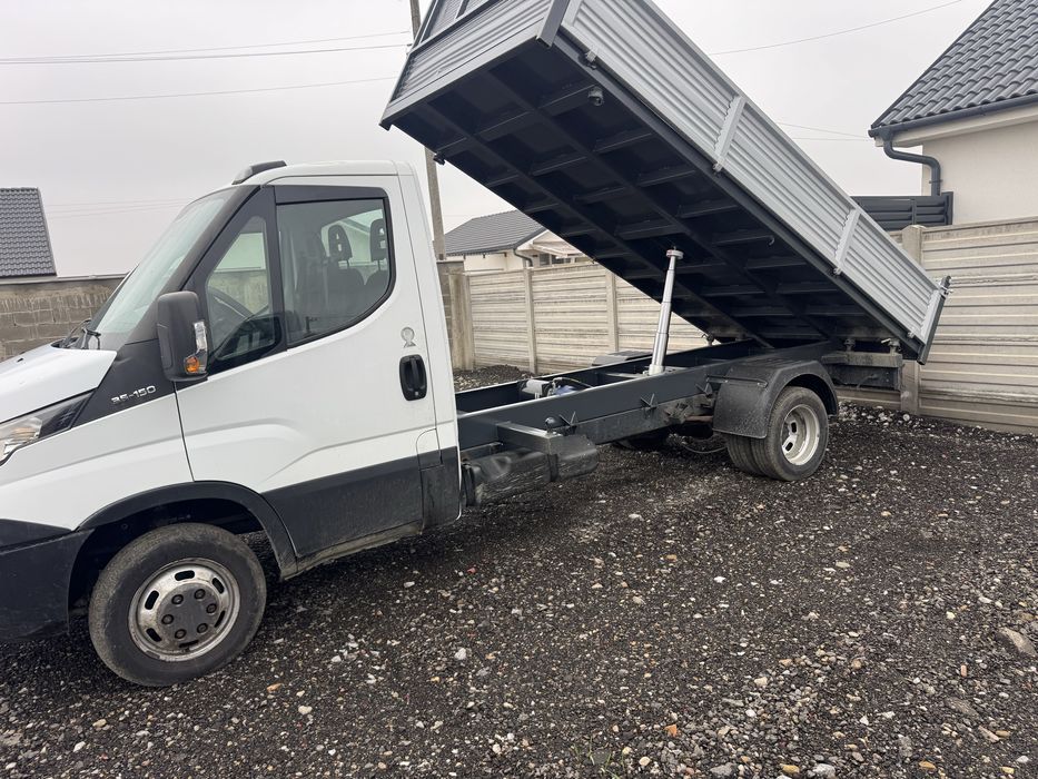 Iveco basculabil pe 3 parti