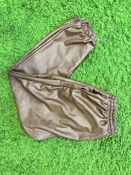 Кожаные брюки 1500тг