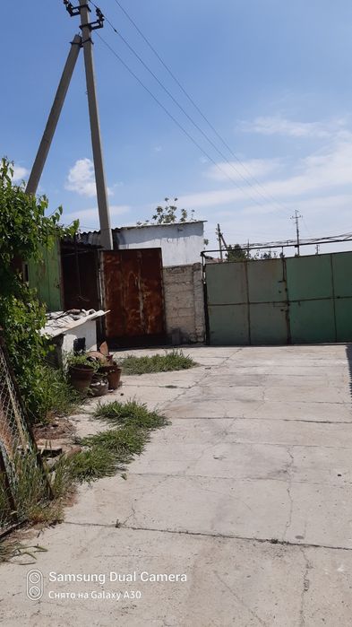 Продаётся коттедж на две семьи