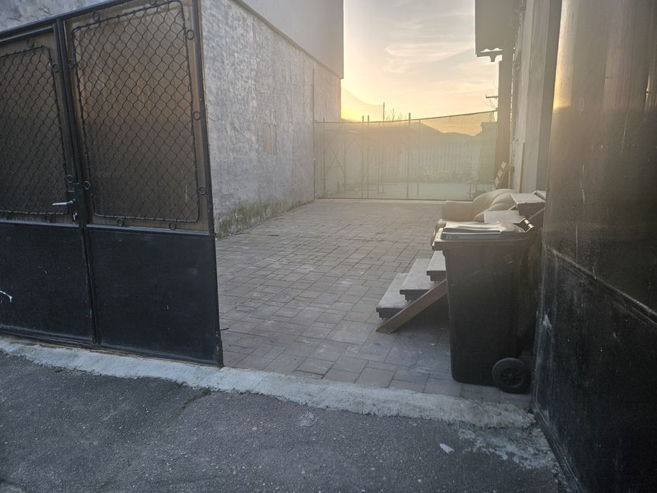 Inchiriez casa !