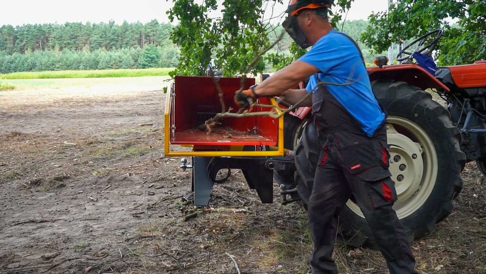 Tocator crengi la priza tractor max 7 cm, model R80