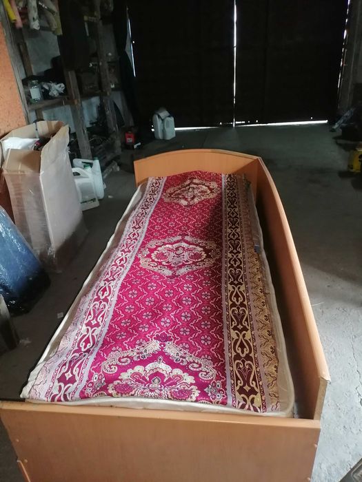 Продам кровать сроно