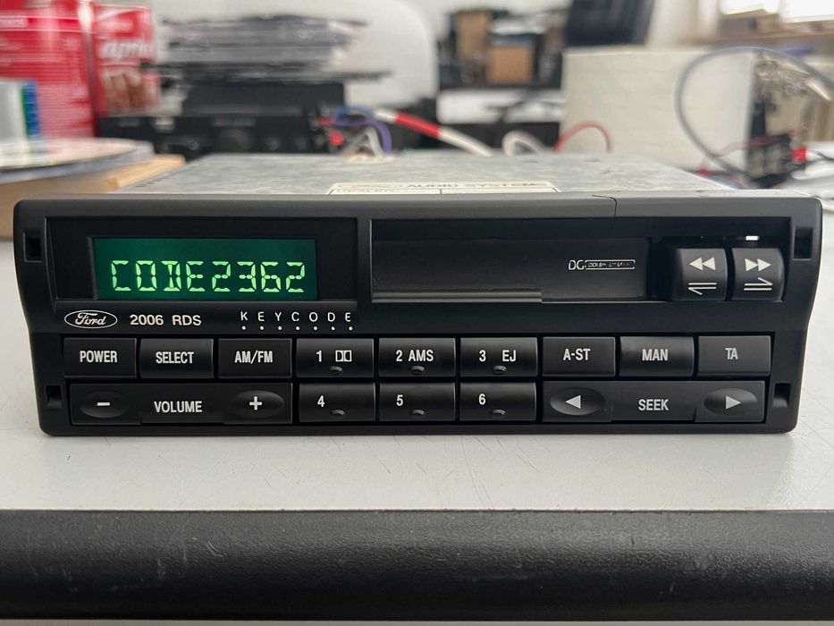 Оригинални автомобилни радио-касетофони