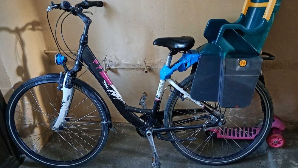 Vând Bicicleta   urgent